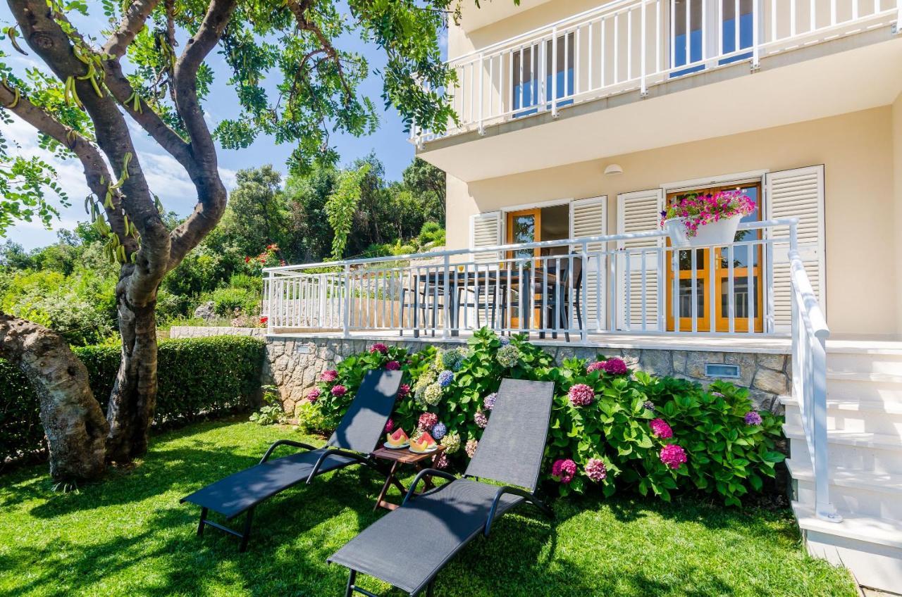 Apartments Sara Molunat Εξωτερικό φωτογραφία