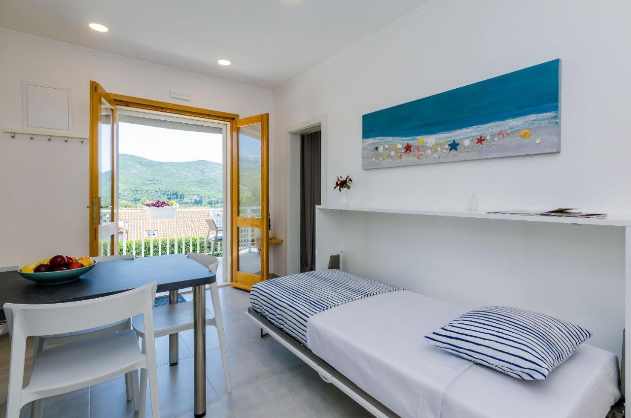 Apartments Sara Molunat Εξωτερικό φωτογραφία